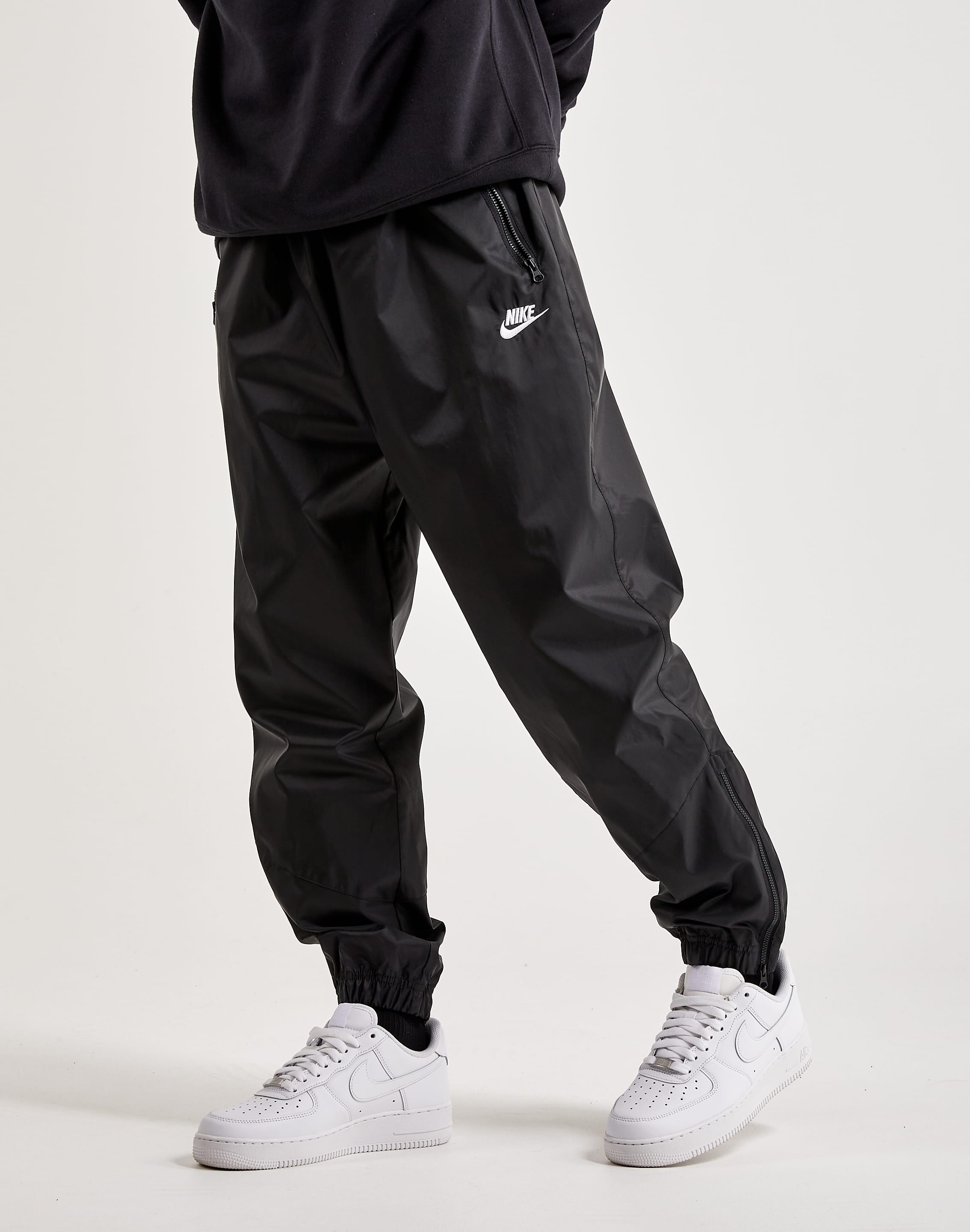 Nike Gray Essentials Sweatpants | Outfits with leggings, Shoes to wear with  sweatpants, Sweatpants